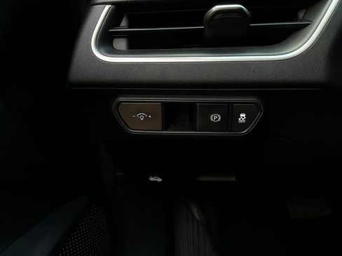 Used 2025 Kia K4 FWD image 21