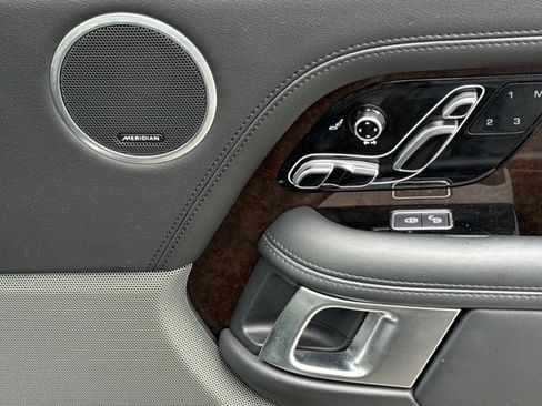 Used 2020 Land Rover Range Rover HSE image 21