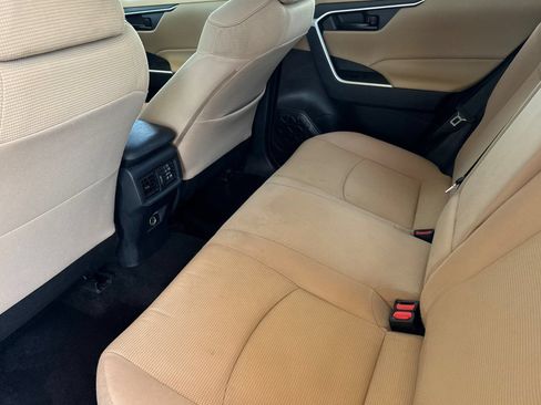 Certified 2021 Toyota RAV4 LE AWD/4WD image 15