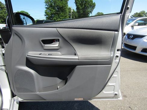 Used 2012 Toyota Prius V Two FWD image 19