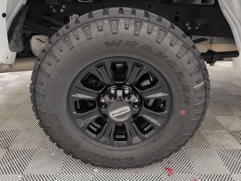 Used 2022 Ford F250 Lariat w/ Tremor Off-Road Package AWD/4WD image 16