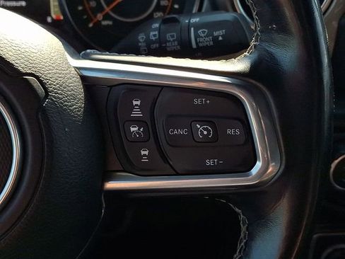 Used 2021 Jeep Wrangler Unlimited Sahara AWD/4WD image 22