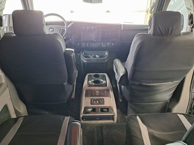 Used 2015 Chevrolet Express 2500 RWD image 25