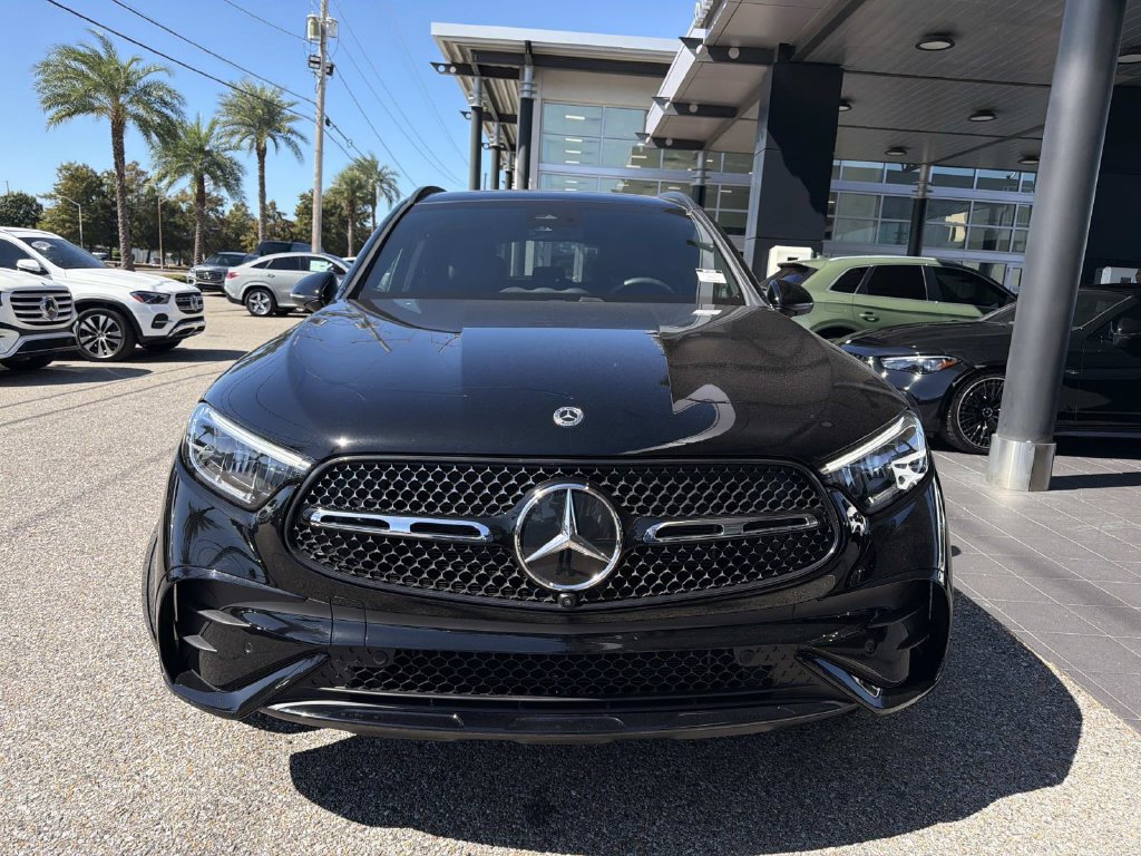 Used 2026 Mercedes-Benz GLC 300 4MATIC image 2