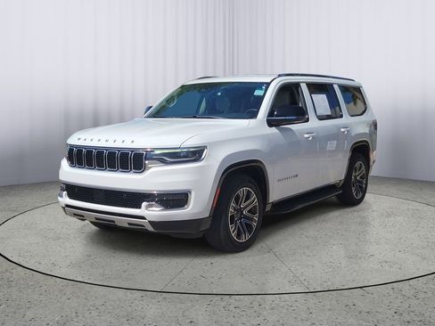 Used 2024 Jeep Wagoneer Series II AWD/4WD image 9