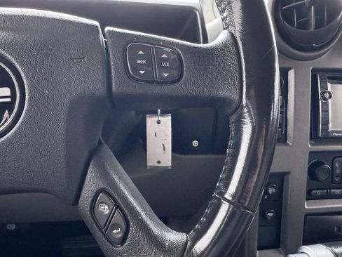 Used 2004 HUMMER H2 w/ Preferred Equipment Group image 26