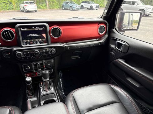 Used 2019 Jeep Wrangler Unlimited Rubicon AWD/4WD image 15