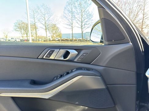 Certified 2022 BMW X5 xDrive45e w/ Climate Comfort Package image 20