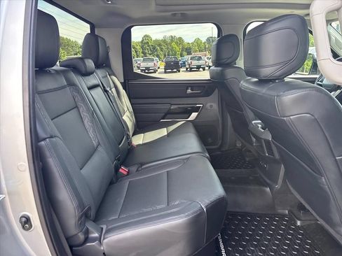 Used 2022 Toyota Tundra Limited AWD/4WD image 15