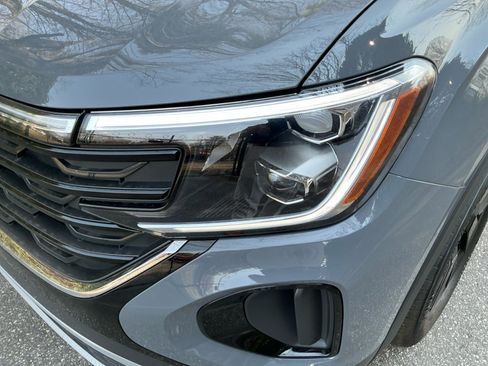 New 2026 Volkswagen Atlas Cross Sport SE image 25