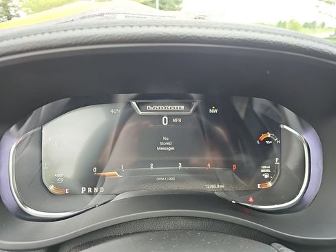 Used 2025 RAM 2500 Laramie AWD/4WD image 24