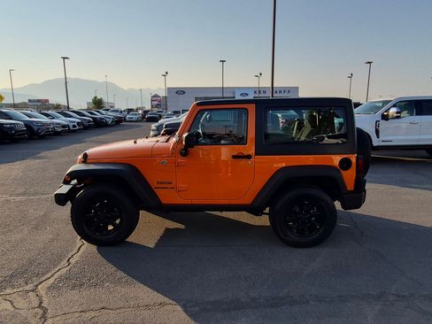 Used 2013 Jeep Wrangler Sport AWD/4WD image 9