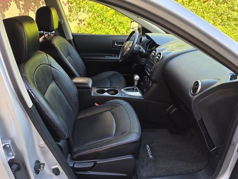 Used 2011 Nissan Rogue SV w/ SL Pkg AWD/4WD image 26