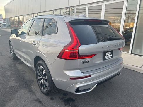 Certified 2025 Volvo XC60 B5 Plus image 3