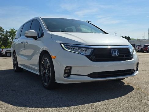 Used 2023 Honda Odyssey Elite image 7