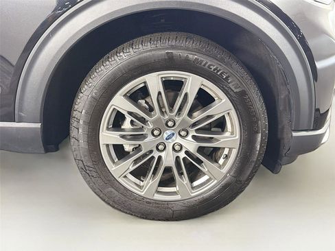 Used 2025 Ford Explorer Platinum AWD/4WD image 35