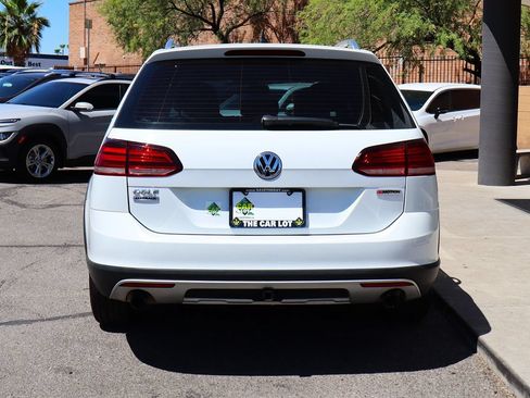 Used 2019 Volkswagen Golf Alltrack S AWD/4WD image 11