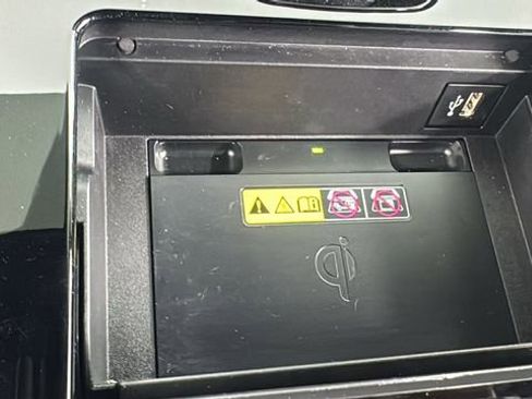 Used 2023 Subaru Solterra AWD image 28