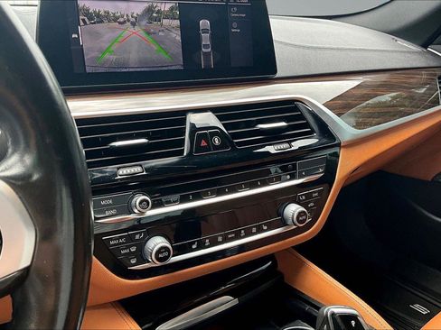 Used 2020 BMW 540i xDrive w/ M Sport Package AWD/4WD image 9
