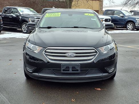 Used 2017 Ford Taurus SE image 19