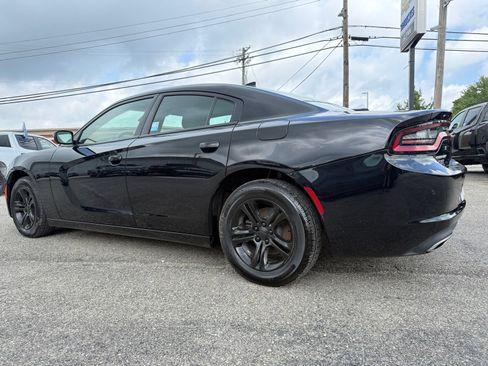 Used 2023 Dodge Charger SXT RWD image 4