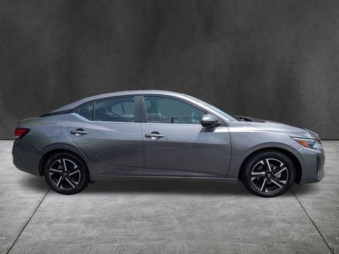 Used 2024 Nissan Sentra SV FWD image 3