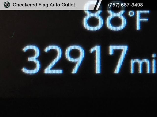 Used 2025 Hyundai Venue SEL FWD image 20