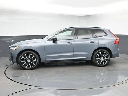 Used 2023 Volvo XC60 B5 Plus AWD/4WD image 6
