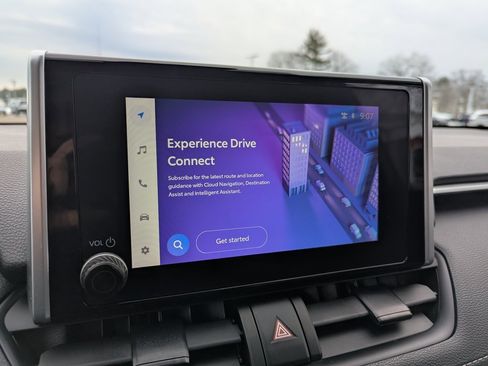 Used 2024 Toyota RAV4 LE image 21