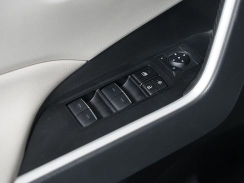 Certified 2024 Toyota RAV4 XLE Premium image 31