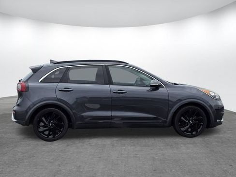 Used 2018 Kia Niro EX w/ Option Group 020 FWD image 3