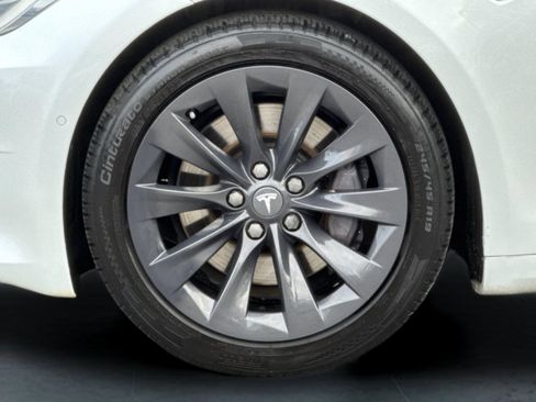 Used 2018 Tesla Model S 75D image 24