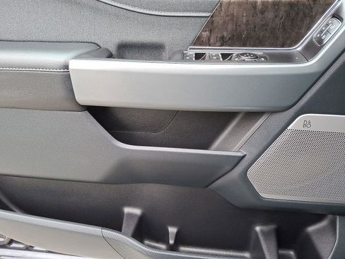 Used 2022 Ford F150 Lariat image 11