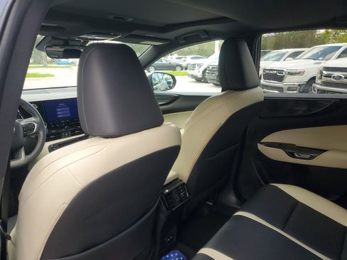 Used 2024 Lexus NX 250 FWD w/ Premium Package image 13