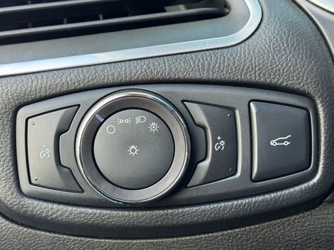 Used 2017 Ford Edge Titanium w/ Equipment Group 301A image 18