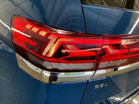 New 2025 Volkswagen Atlas SEL image 24