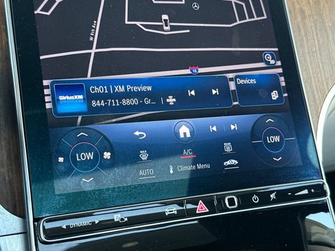 Used 2023 Mercedes-Benz GLC 300 4MATIC image 25
