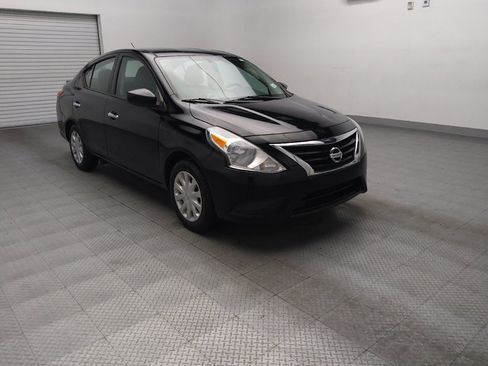 Used 2019 Nissan Versa SV image 13