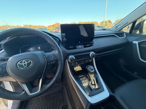Used 2024 Toyota RAV4 XLE Premium image 11