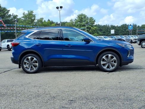 Used 2023 Ford Escape Platinum AWD/4WD image 17