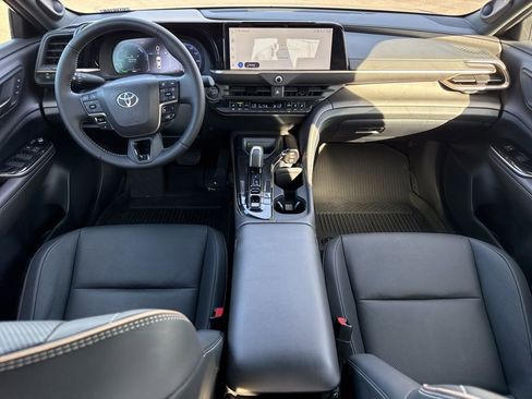 Used 2026 Toyota Crown Nightshade image 15