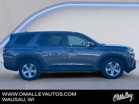 Used 2023 Honda Pilot LX image 6