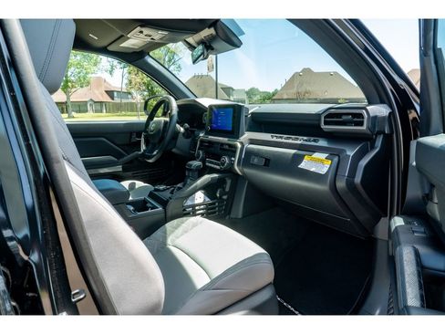 New 2026 Toyota Tacoma SR5 AWD/4WD image 16