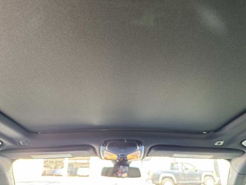 Used 2022 BMW X5 xDrive40i w/ M Sport Package image 18