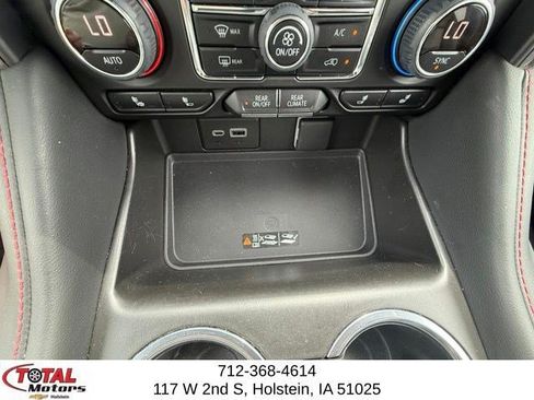 Used 2023 Chevrolet Suburban RST AWD/4WD image 29