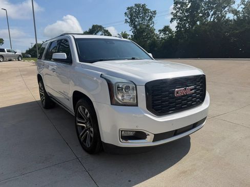 Used 2019 GMC Yukon Denali w/ Denali Ultimate Package AWD/4WD image 3