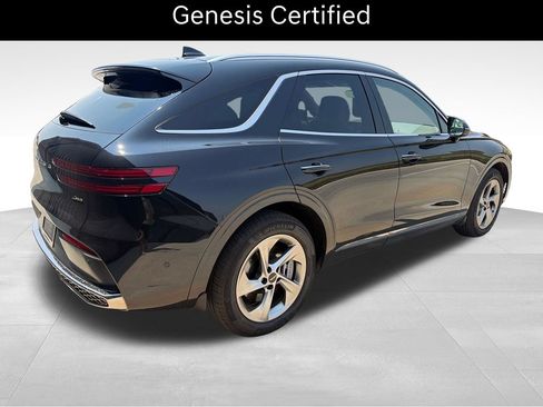 Certified 2026 Genesis GV70 2.5T Advanced AWD/4WD image 5