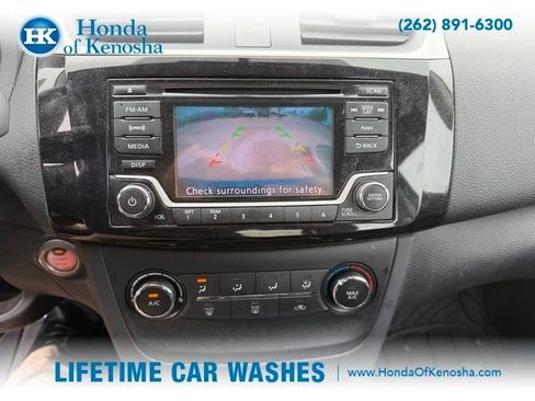 Used 2016 Nissan Sentra SV image 6