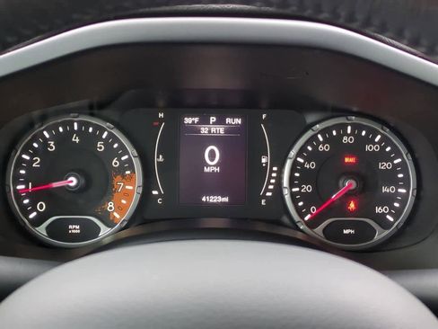 Used 2016 Jeep Renegade Latitude image 32