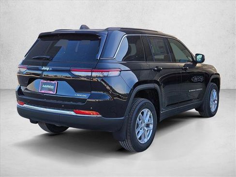 New 2025 Jeep Grand Cherokee Laredo X w/ Luxury Tech Group I AWD/4WD image 2